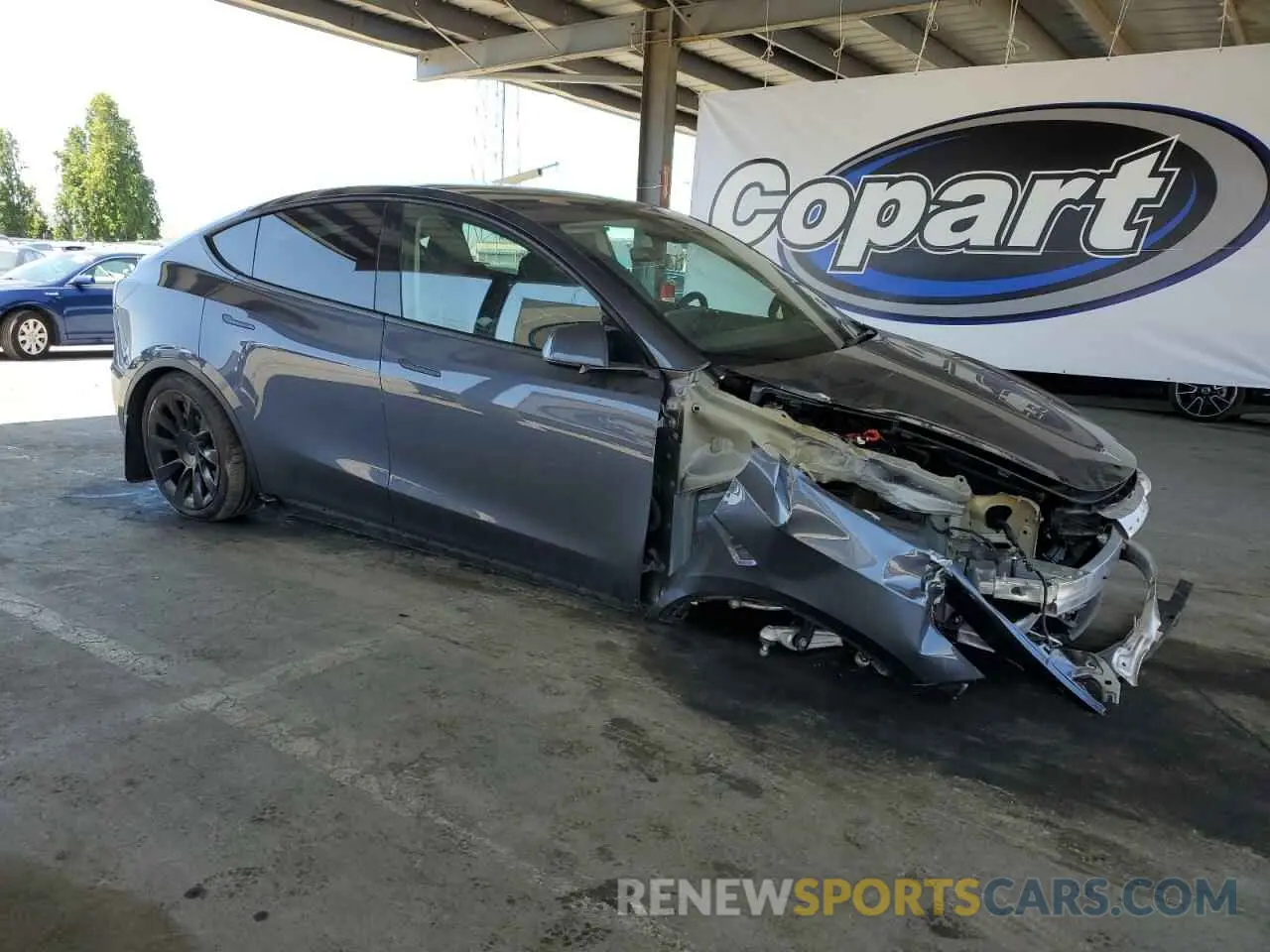 4 Photograph of a damaged car 7SAYGDEE7PF620272 TESLA MODEL Y 2023