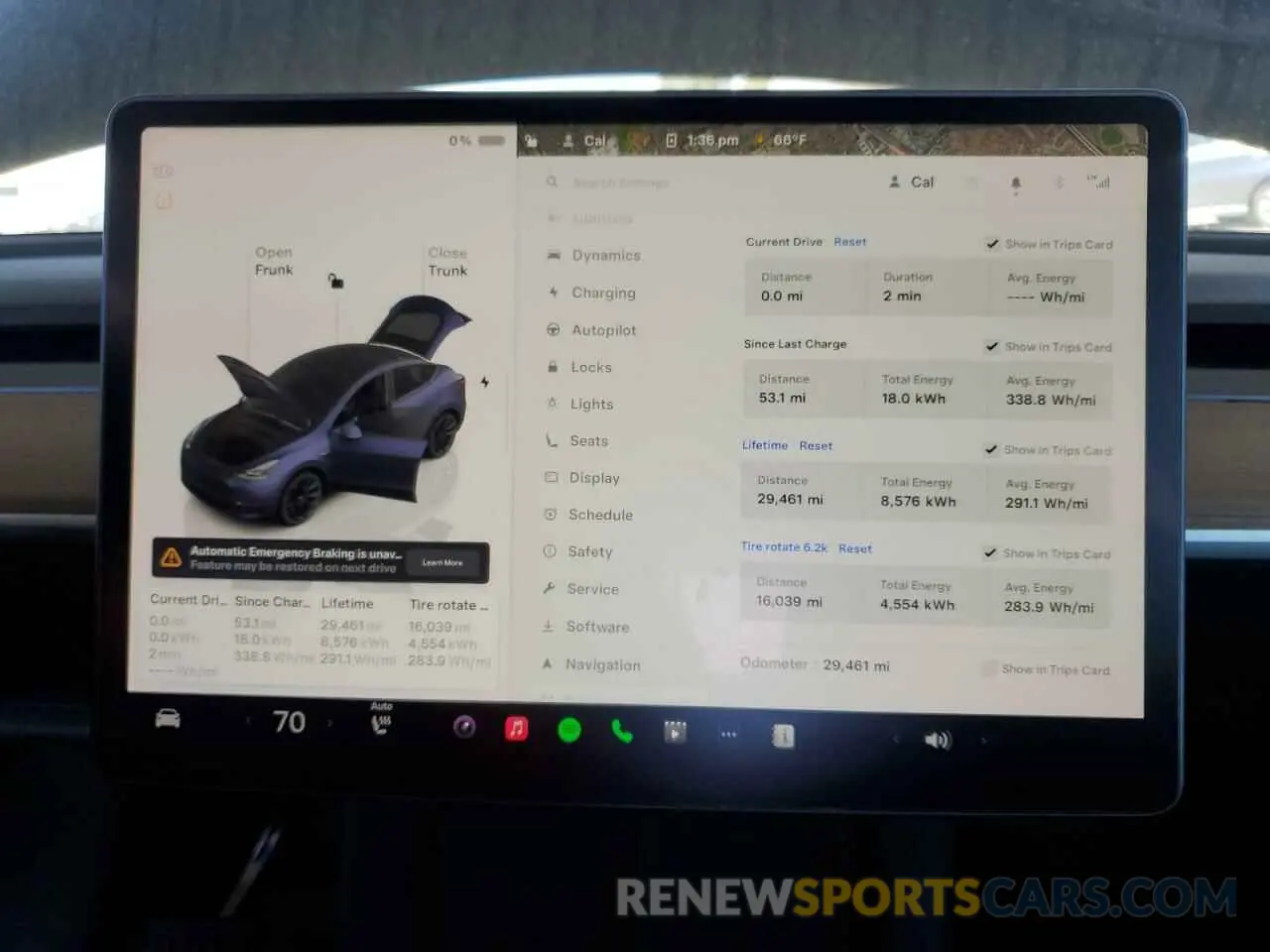 9 Photograph of a damaged car 7SAYGDEE7PF620272 TESLA MODEL Y 2023