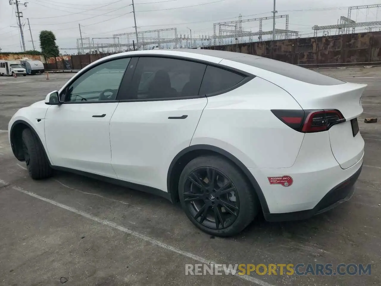 2 Фотография поврежденного автомобиля 7SAYGDEE7PF632910 TESLA MODEL Y 2023