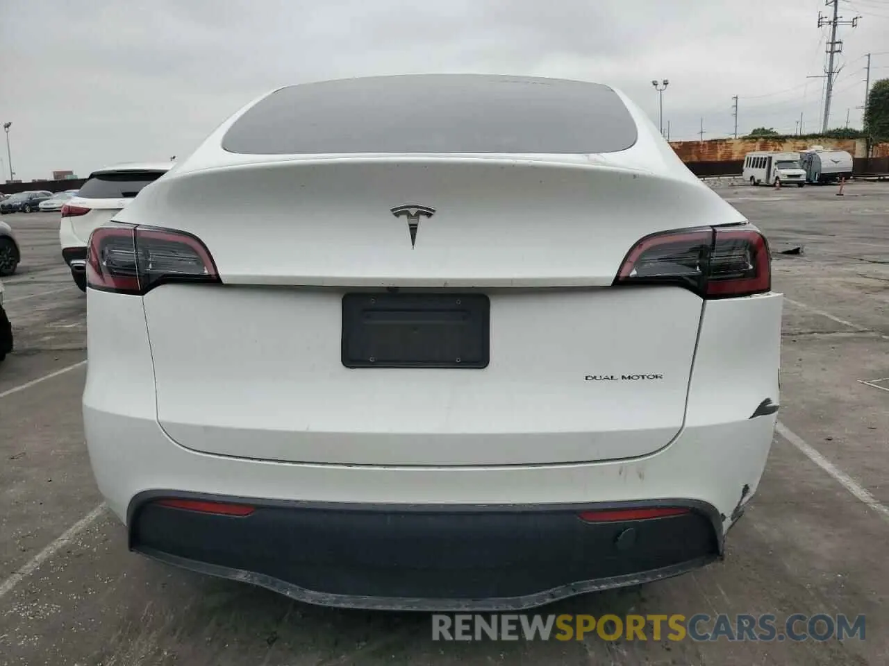 6 Фотография поврежденного автомобиля 7SAYGDEE7PF632910 TESLA MODEL Y 2023