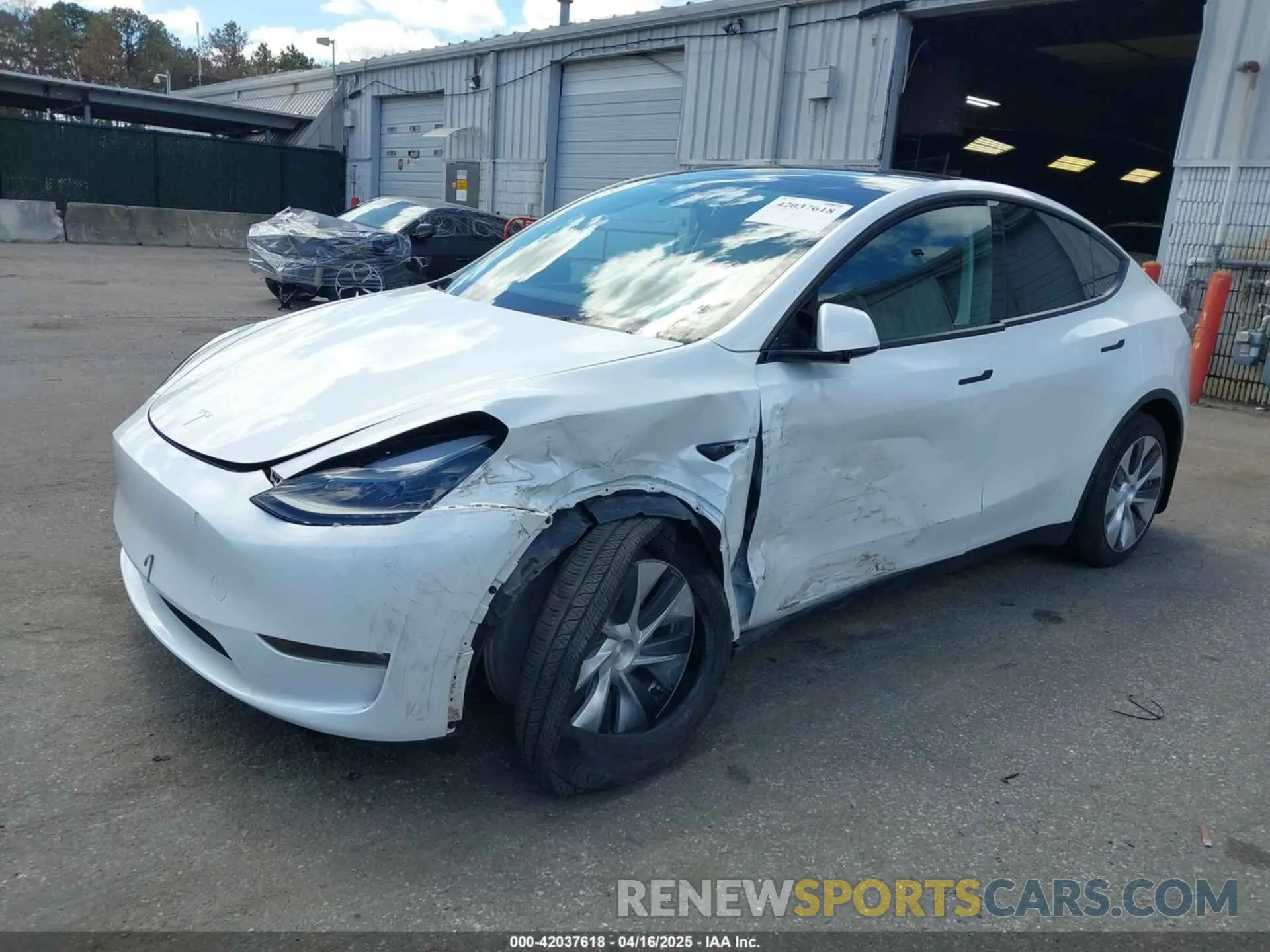 2 Фотография поврежденного автомобиля 7SAYGDEE7PF661324 TESLA MODEL Y 2023