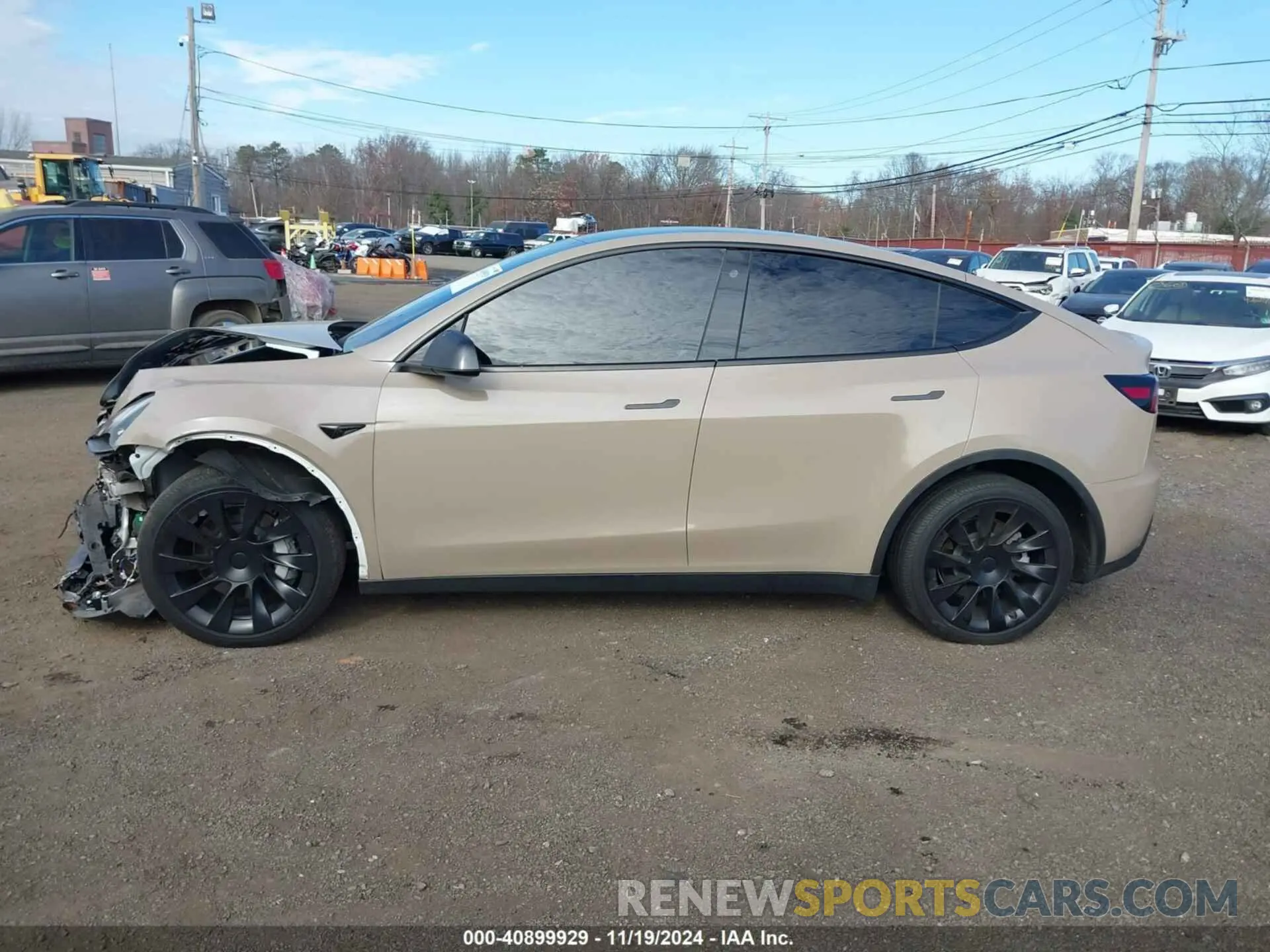 13 Фотография поврежденного автомобиля 7SAYGDEE7PF746437 TESLA MODEL Y 2023