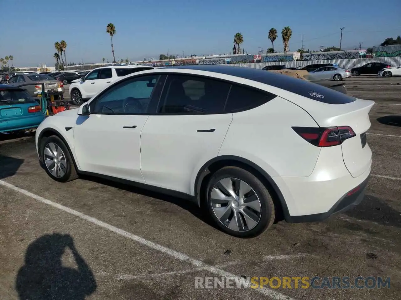 2 Photograph of a damaged car 7SAYGDEE7PF765439 TESLA MODEL Y 2023