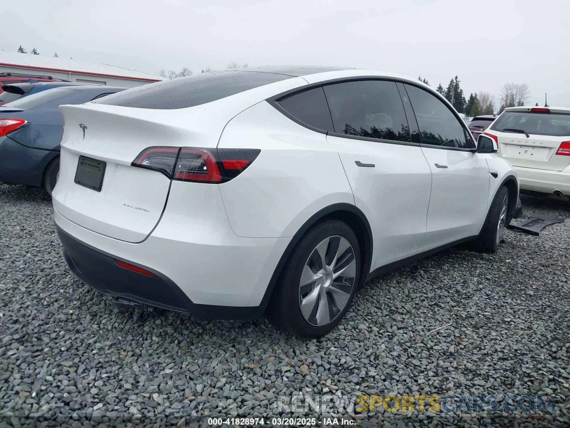 4 Photograph of a damaged car 7SAYGDEE7PF809164 TESLA MODEL Y 2023