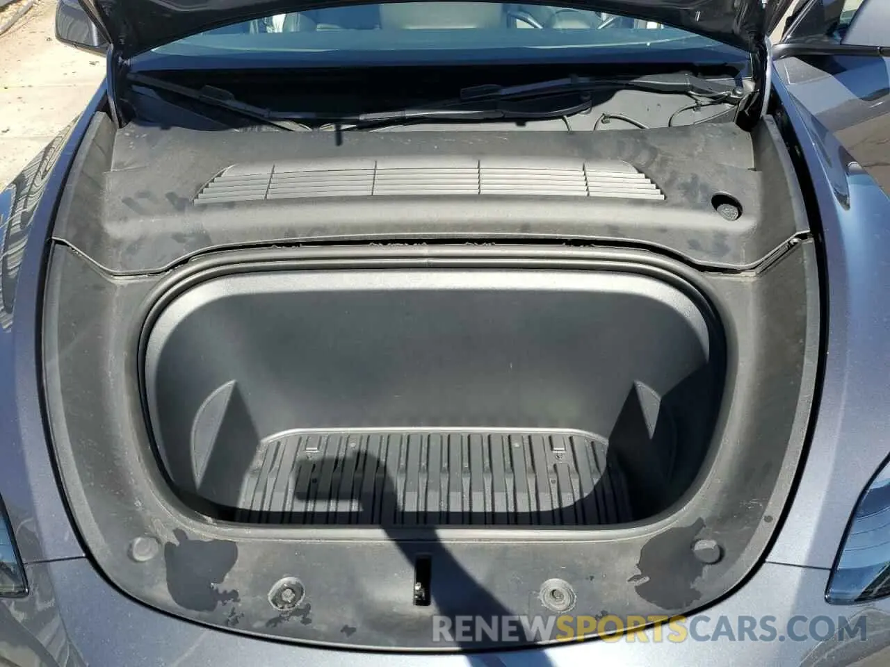 12 Photograph of a damaged car 7SAYGDEE7PF856100 TESLA MODEL Y 2023