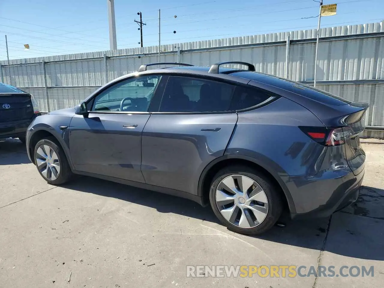 2 Photograph of a damaged car 7SAYGDEE7PF856100 TESLA MODEL Y 2023
