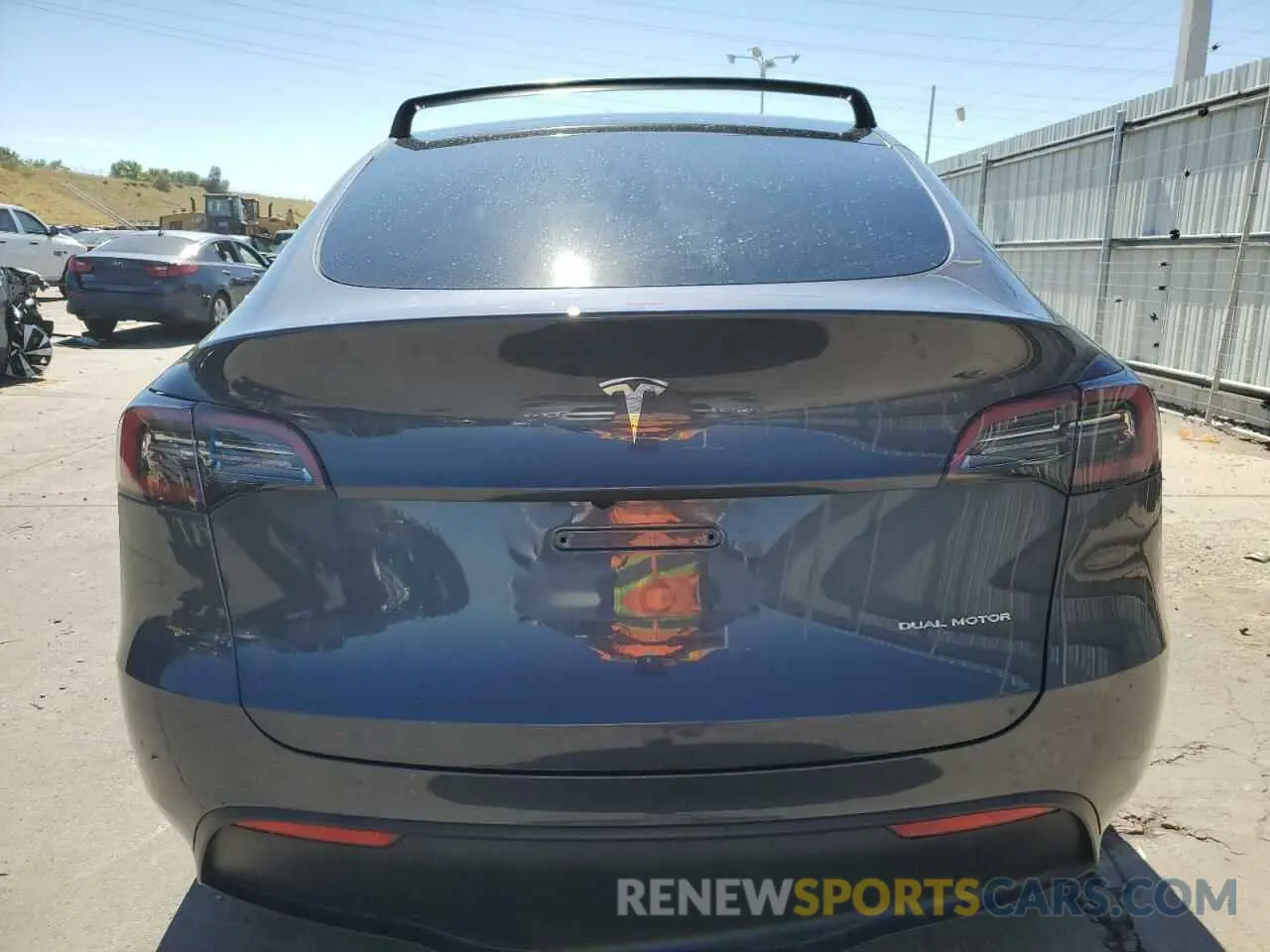 6 Photograph of a damaged car 7SAYGDEE7PF856100 TESLA MODEL Y 2023