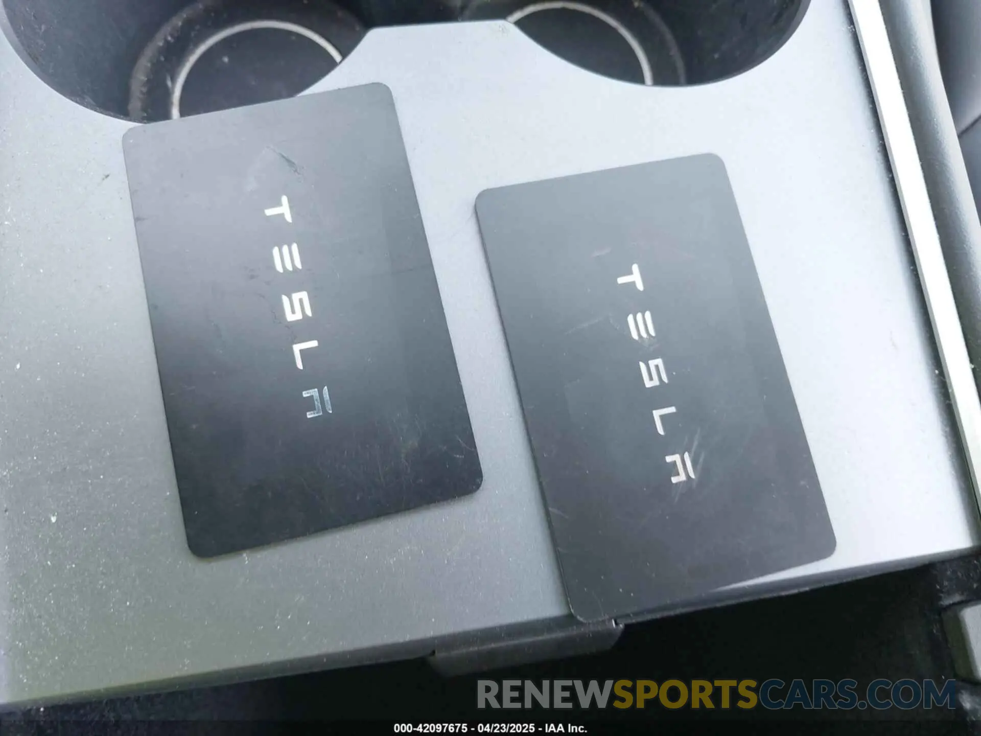 11 Photograph of a damaged car 7SAYGDEE7PF856985 TESLA MODEL Y 2023