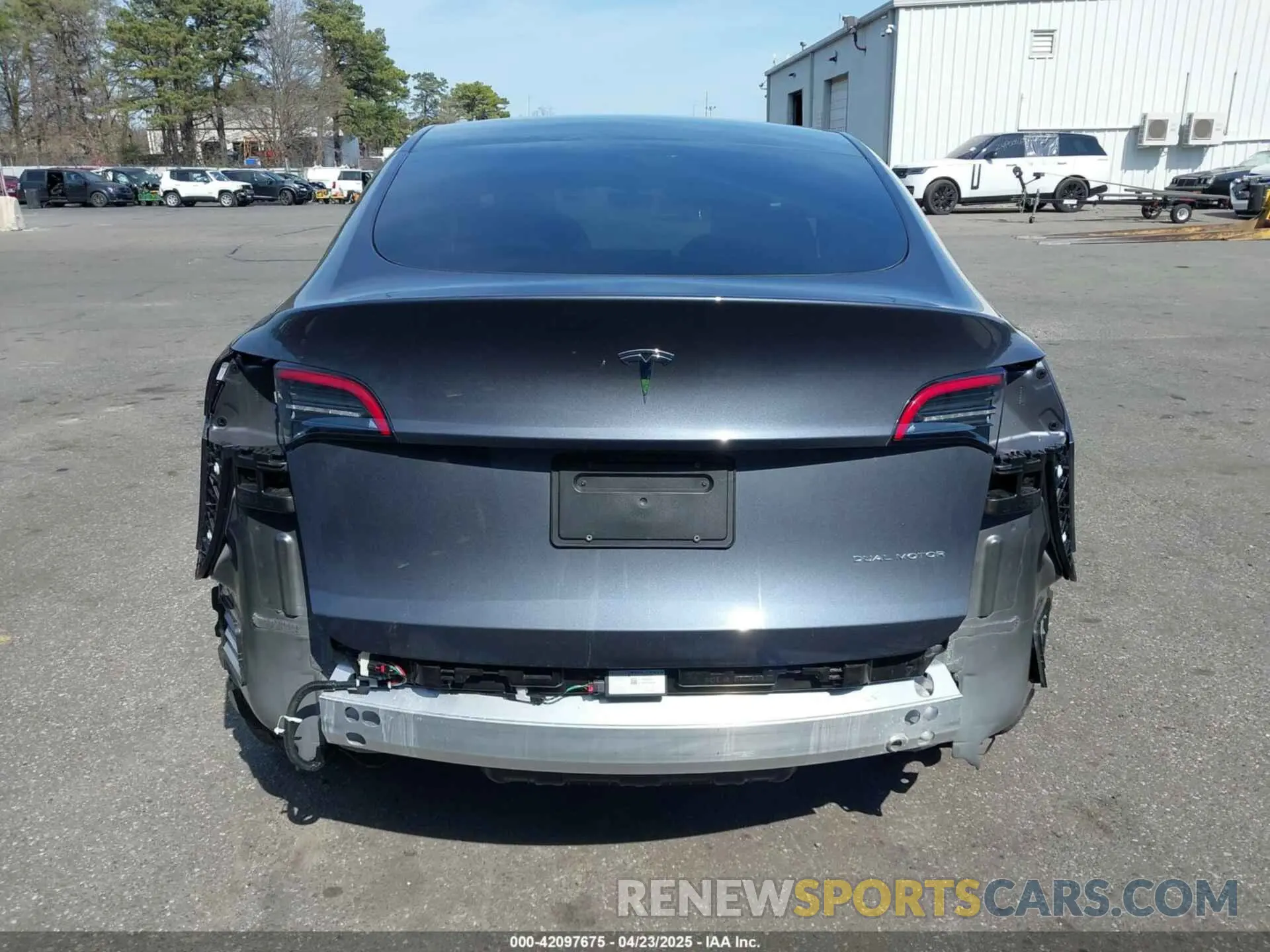 16 Photograph of a damaged car 7SAYGDEE7PF856985 TESLA MODEL Y 2023