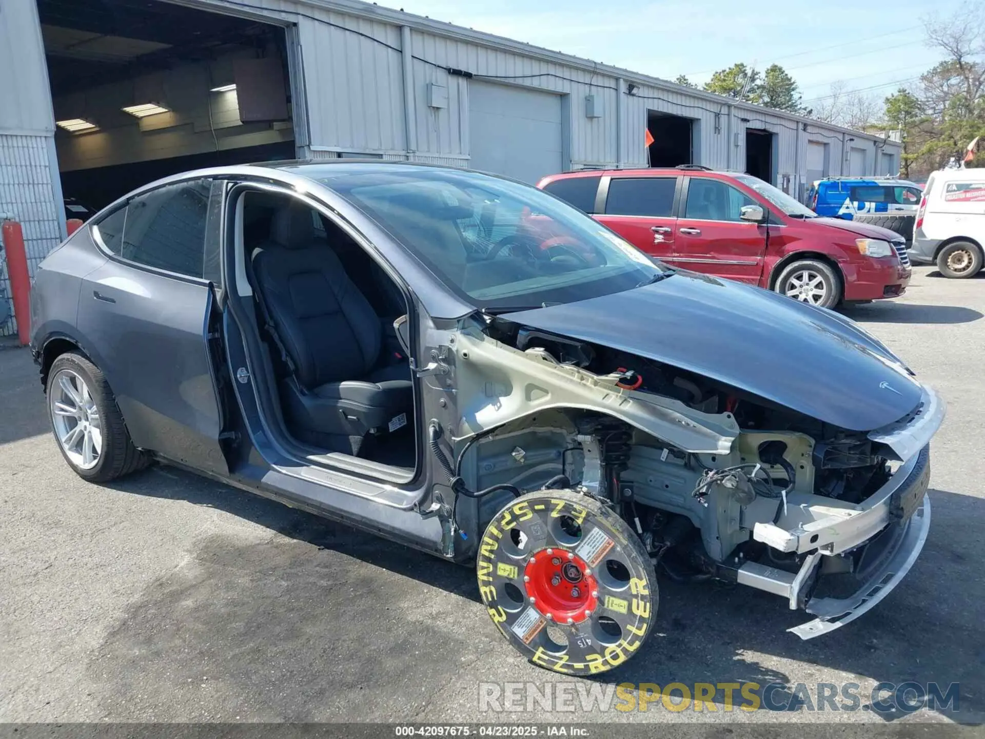 6 Photograph of a damaged car 7SAYGDEE7PF856985 TESLA MODEL Y 2023