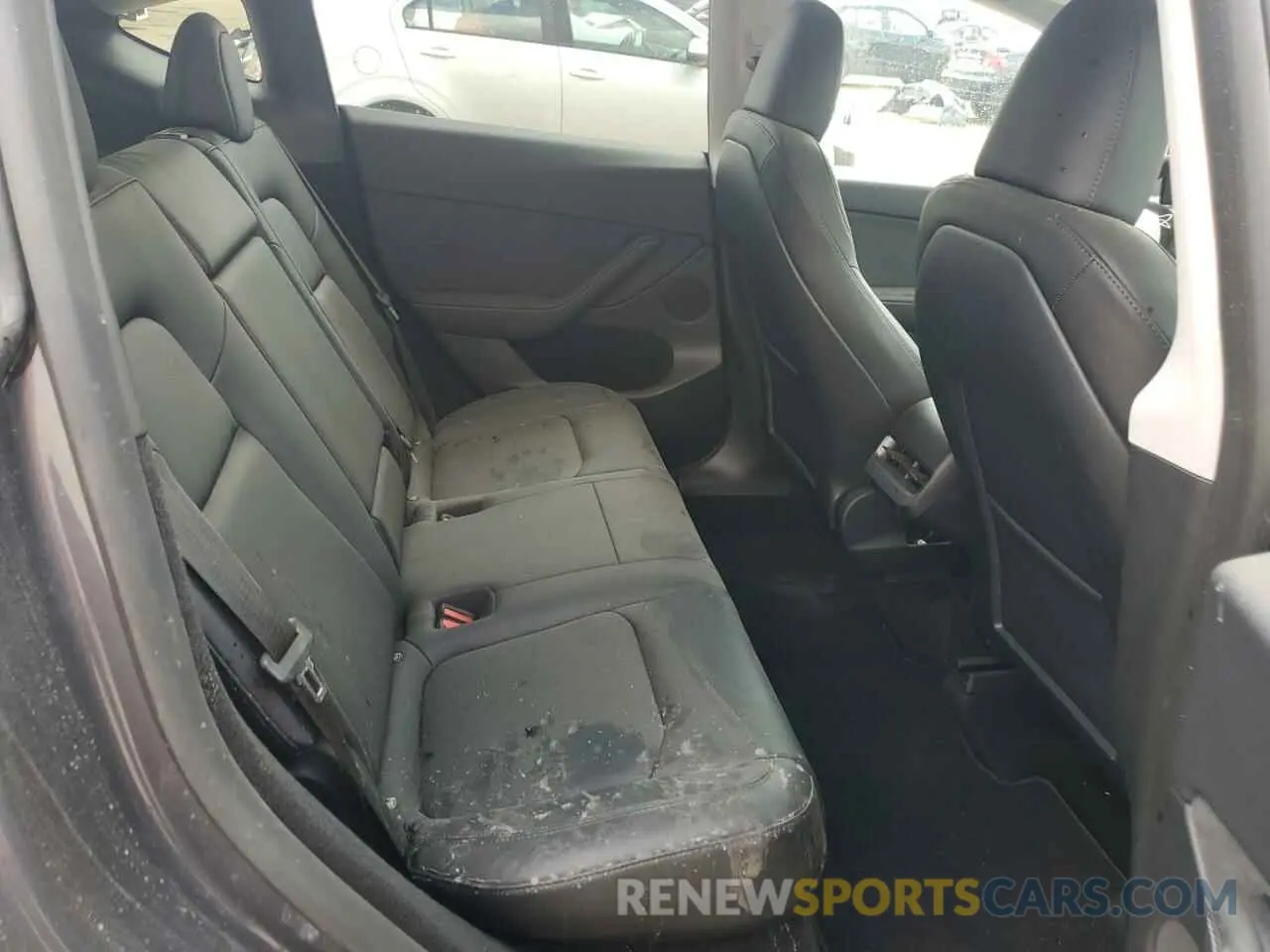 10 Photograph of a damaged car 7SAYGDEE7PF893020 TESLA MODEL Y 2023