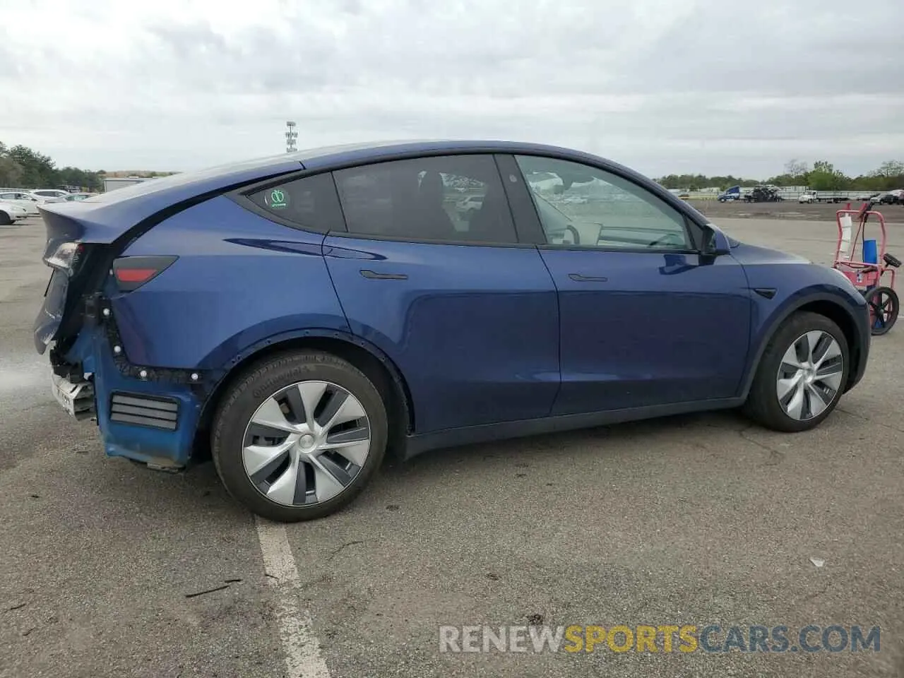3 Photograph of a damaged car 7SAYGDEE7PF893695 TESLA MODEL Y 2023