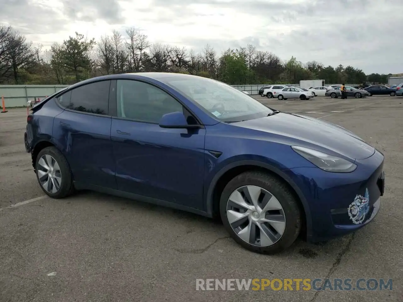 4 Photograph of a damaged car 7SAYGDEE7PF893695 TESLA MODEL Y 2023