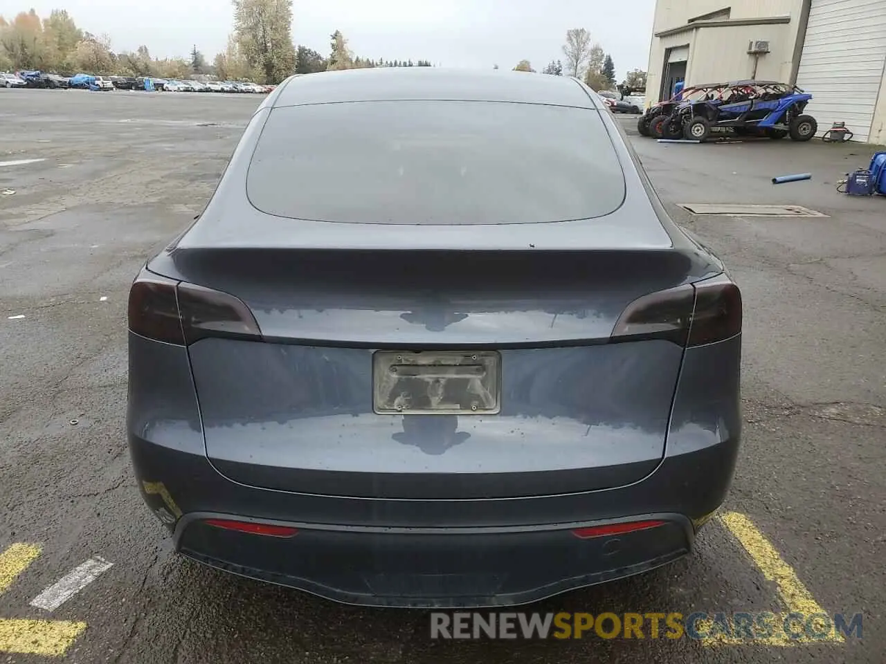 6 Photograph of a damaged car 7SAYGDEE7PF958271 TESLA MODEL Y 2023