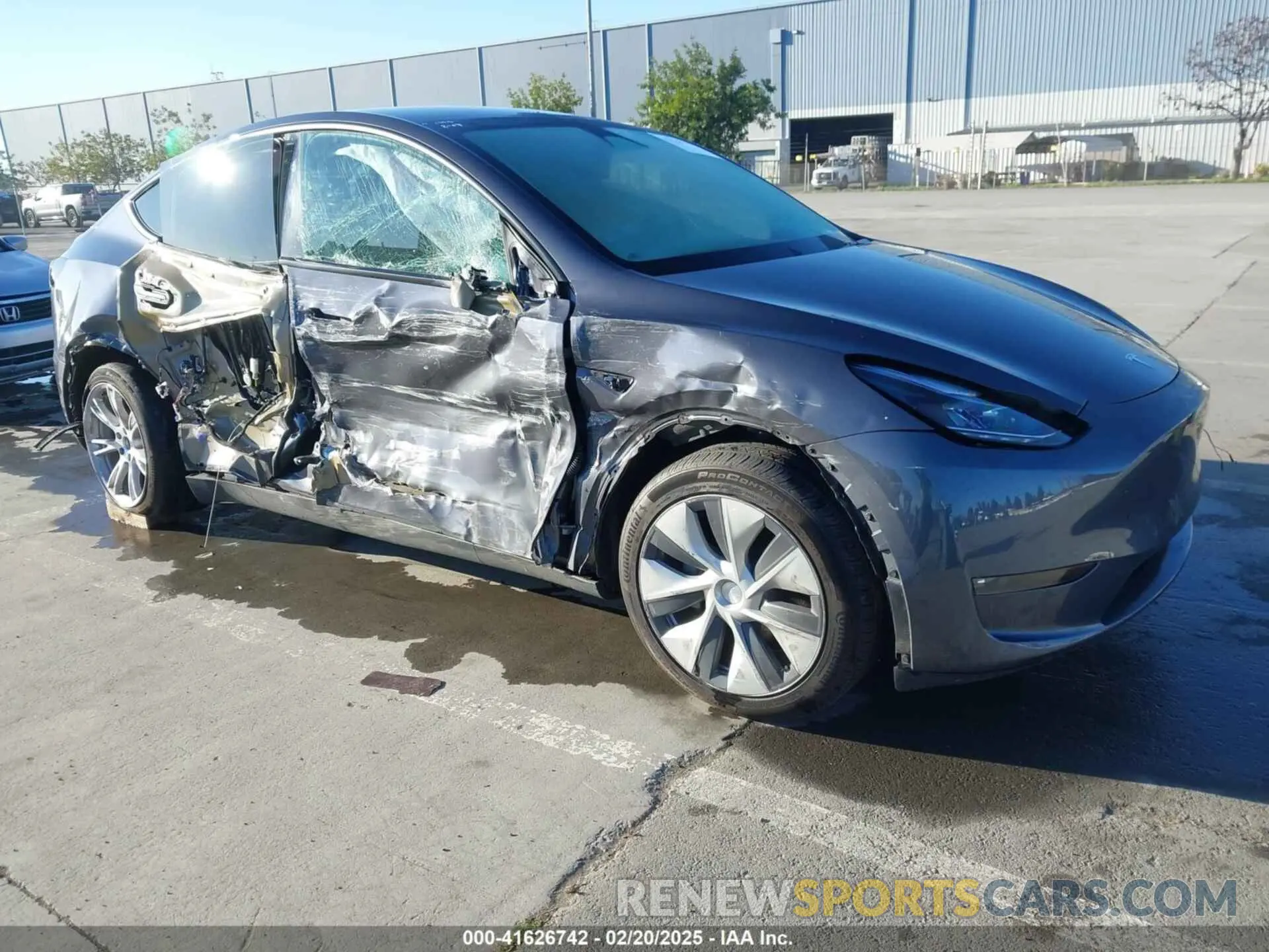 1 Photograph of a damaged car 7SAYGDEE7PF980156 TESLA MODEL Y 2023