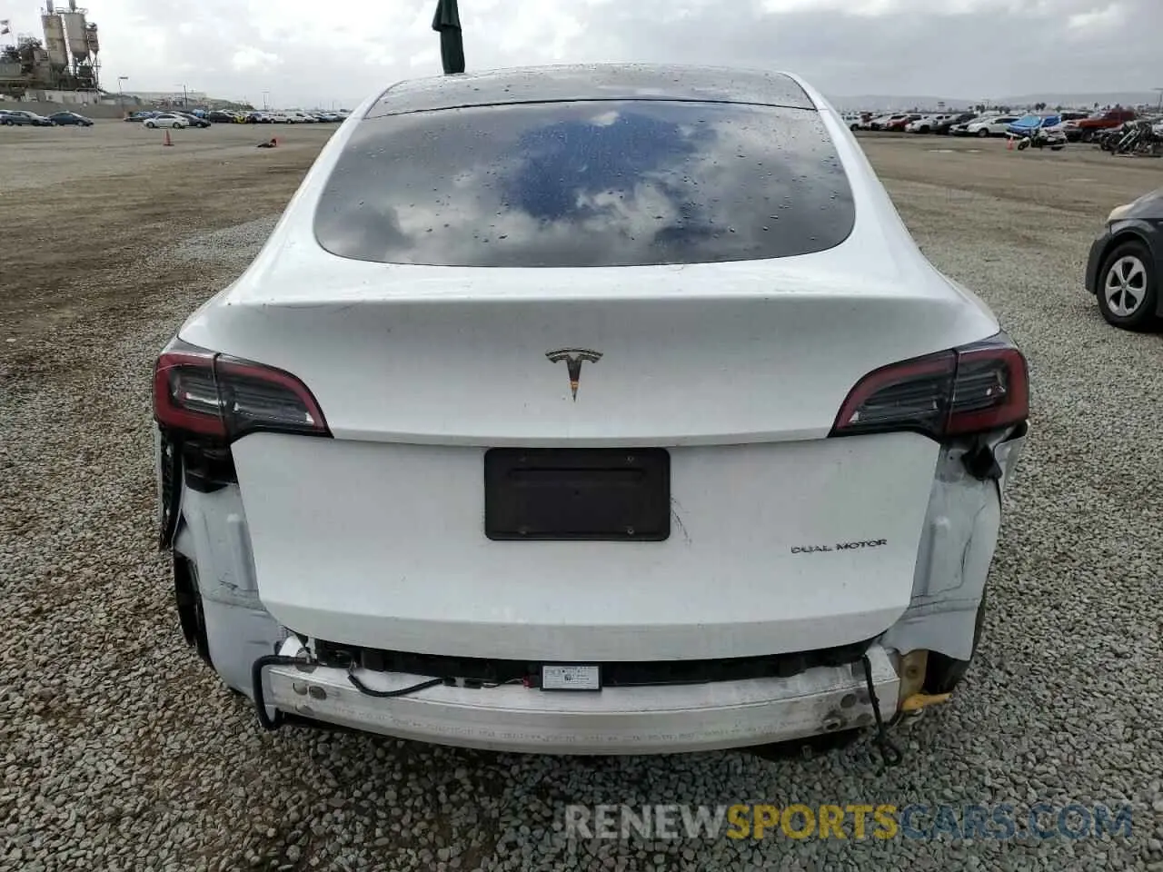 6 Photograph of a damaged car 7SAYGDEE8PA069783 TESLA MODEL Y 2023