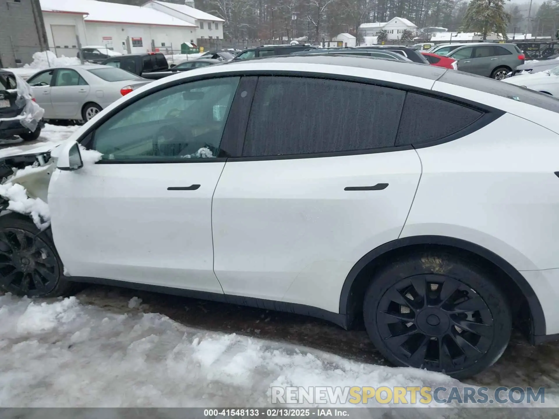 13 Photograph of a damaged car 7SAYGDEE8PA071727 TESLA MODEL Y 2023