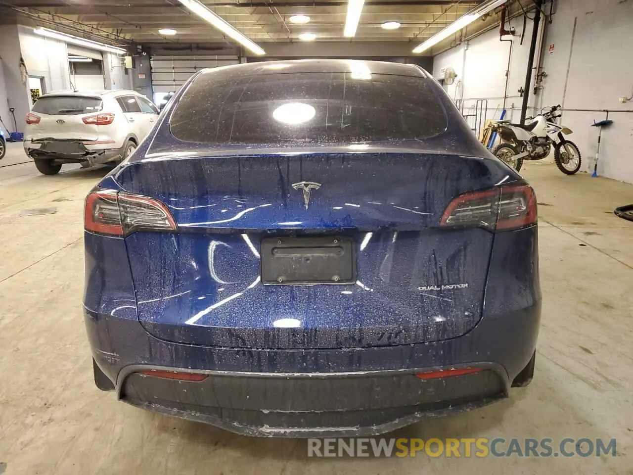 6 Photograph of a damaged car 7SAYGDEE8PA087653 TESLA MODEL Y 2023