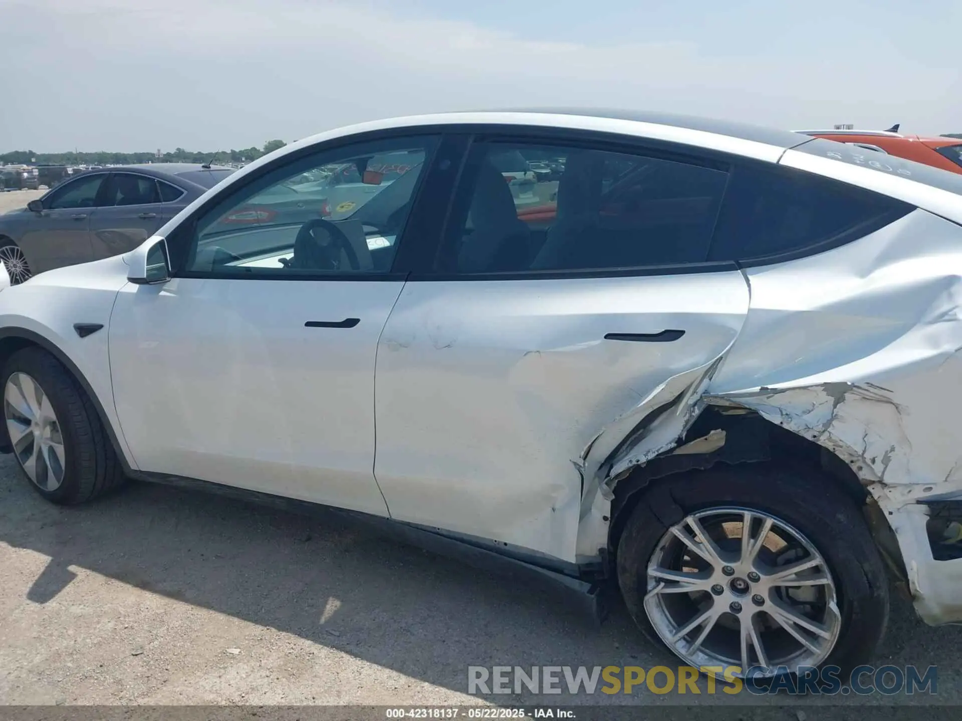 13 Фотография поврежденного автомобиля 7SAYGDEE8PA094957 TESLA MODEL Y 2023