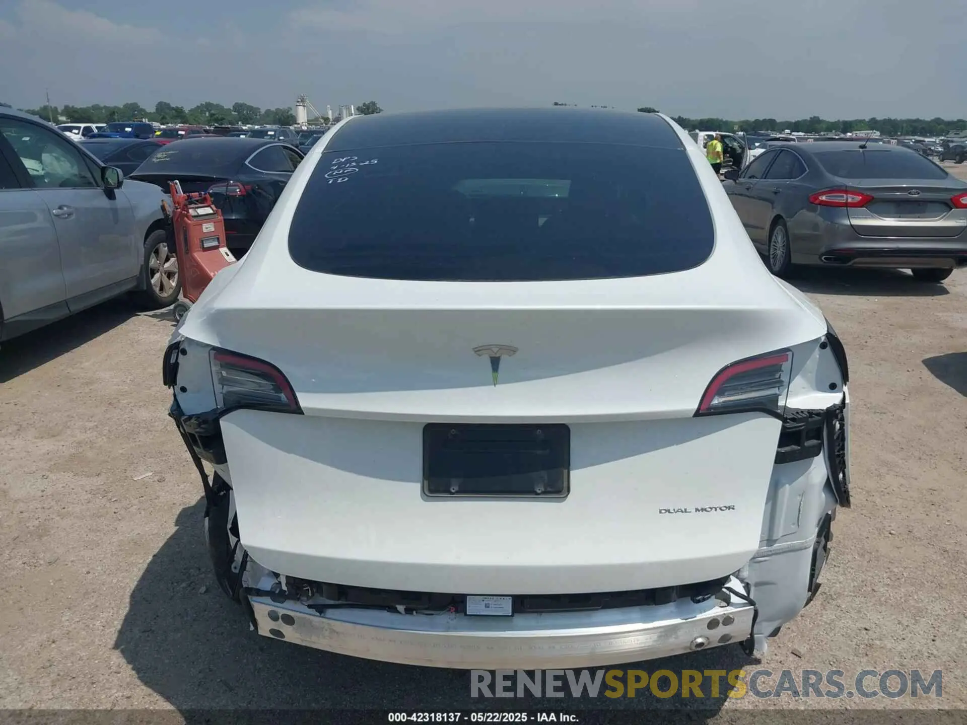 15 Фотография поврежденного автомобиля 7SAYGDEE8PA094957 TESLA MODEL Y 2023
