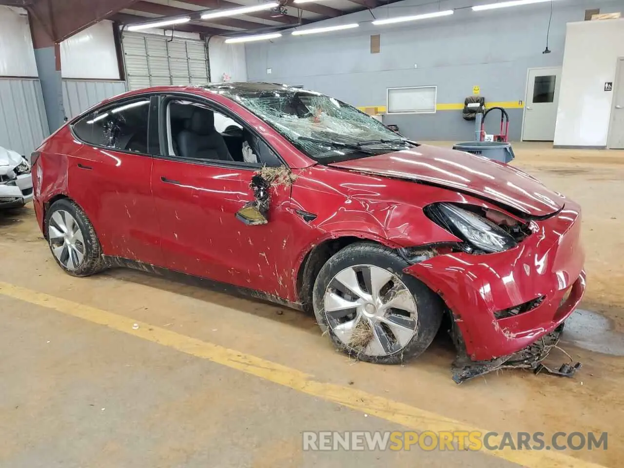 4 Photograph of a damaged car 7SAYGDEE8PA103379 TESLA MODEL Y 2023