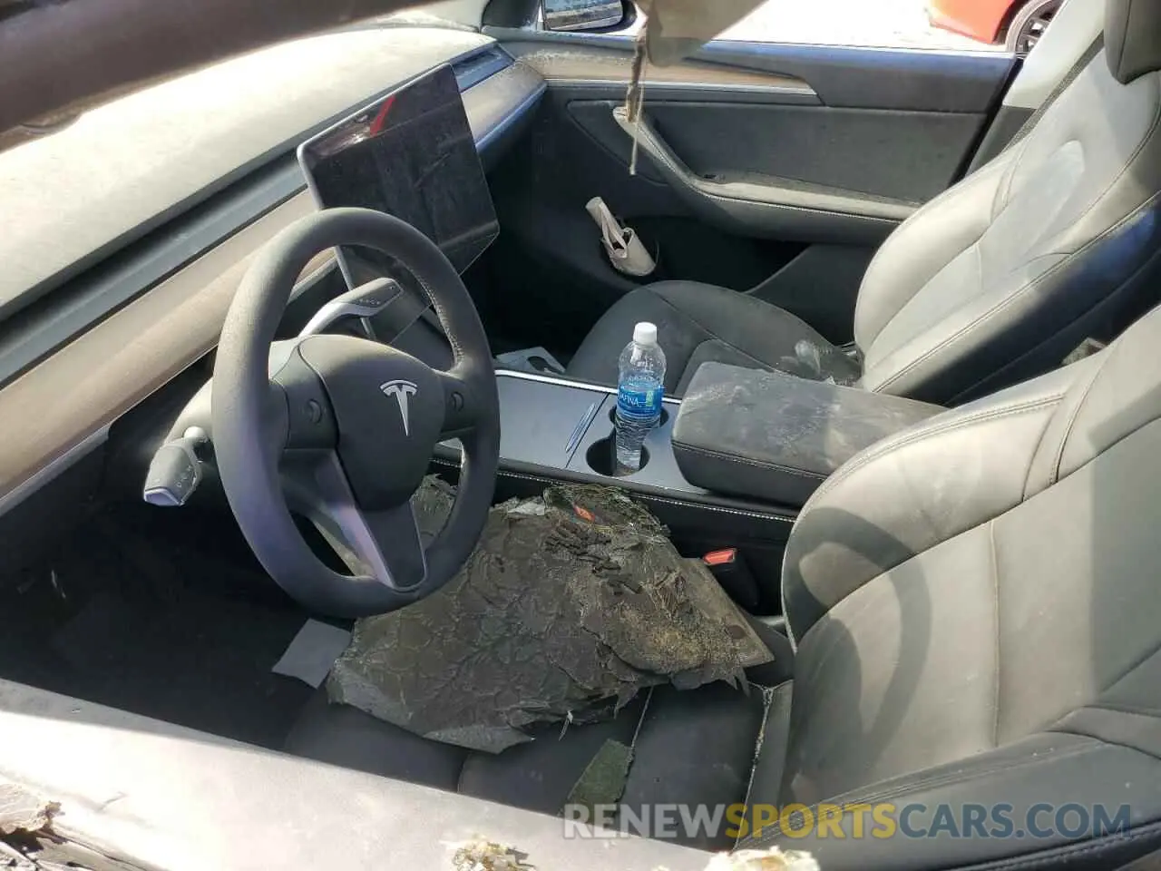 7 Photograph of a damaged car 7SAYGDEE8PA119873 TESLA MODEL Y 2023