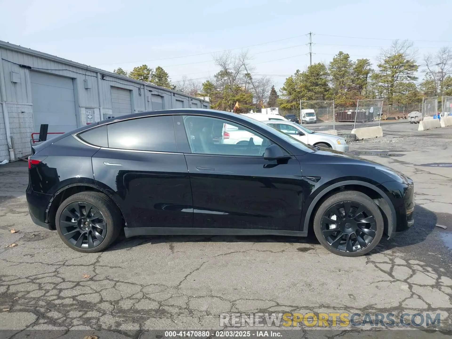 14 Photograph of a damaged car 7SAYGDEE8PA127763 TESLA MODEL Y 2023