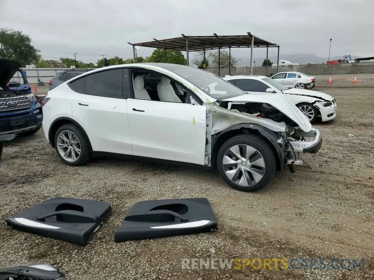 4 Фотография поврежденного автомобиля 7SAYGDEE8PA129562 TESLA MODEL Y 2023