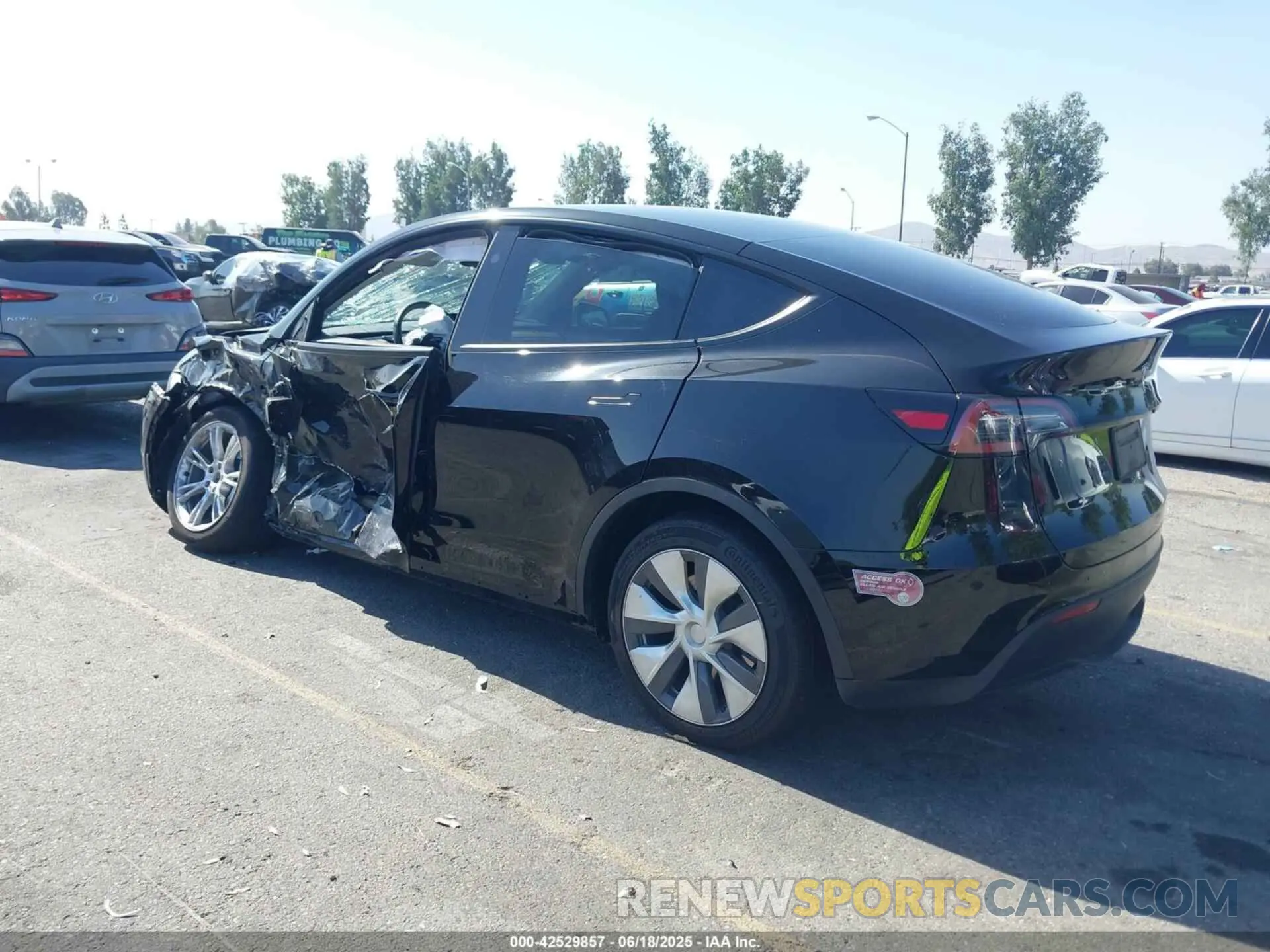 3 Photograph of a damaged car 7SAYGDEE8PA138813 TESLA MODEL Y 2023