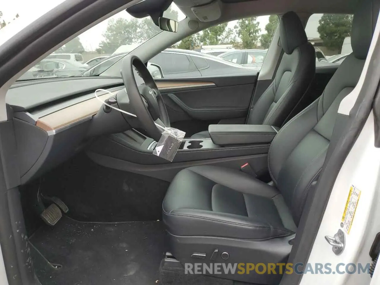 7 Photograph of a damaged car 7SAYGDEE8PA151450 TESLA MODEL Y 2023