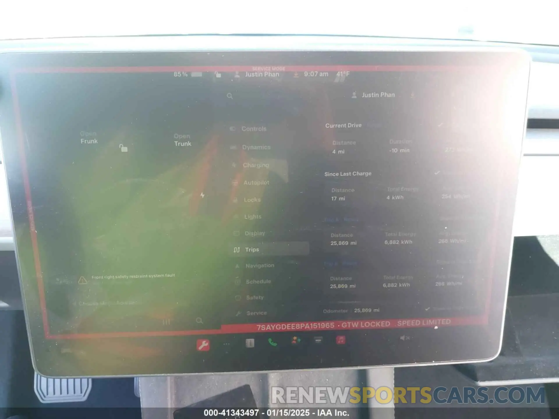 17 Photograph of a damaged car 7SAYGDEE8PA151965 TESLA MODEL Y 2023