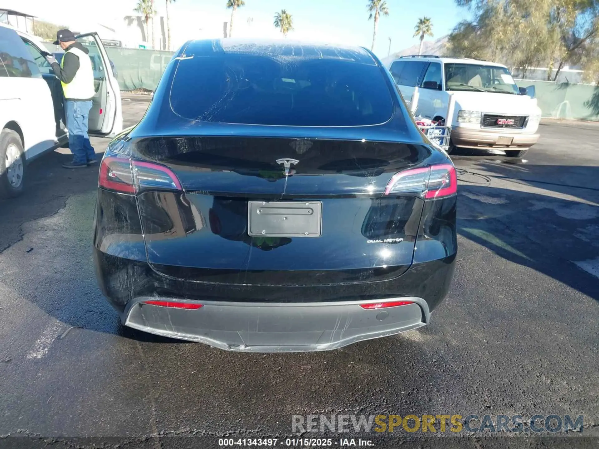 20 Photograph of a damaged car 7SAYGDEE8PA151965 TESLA MODEL Y 2023