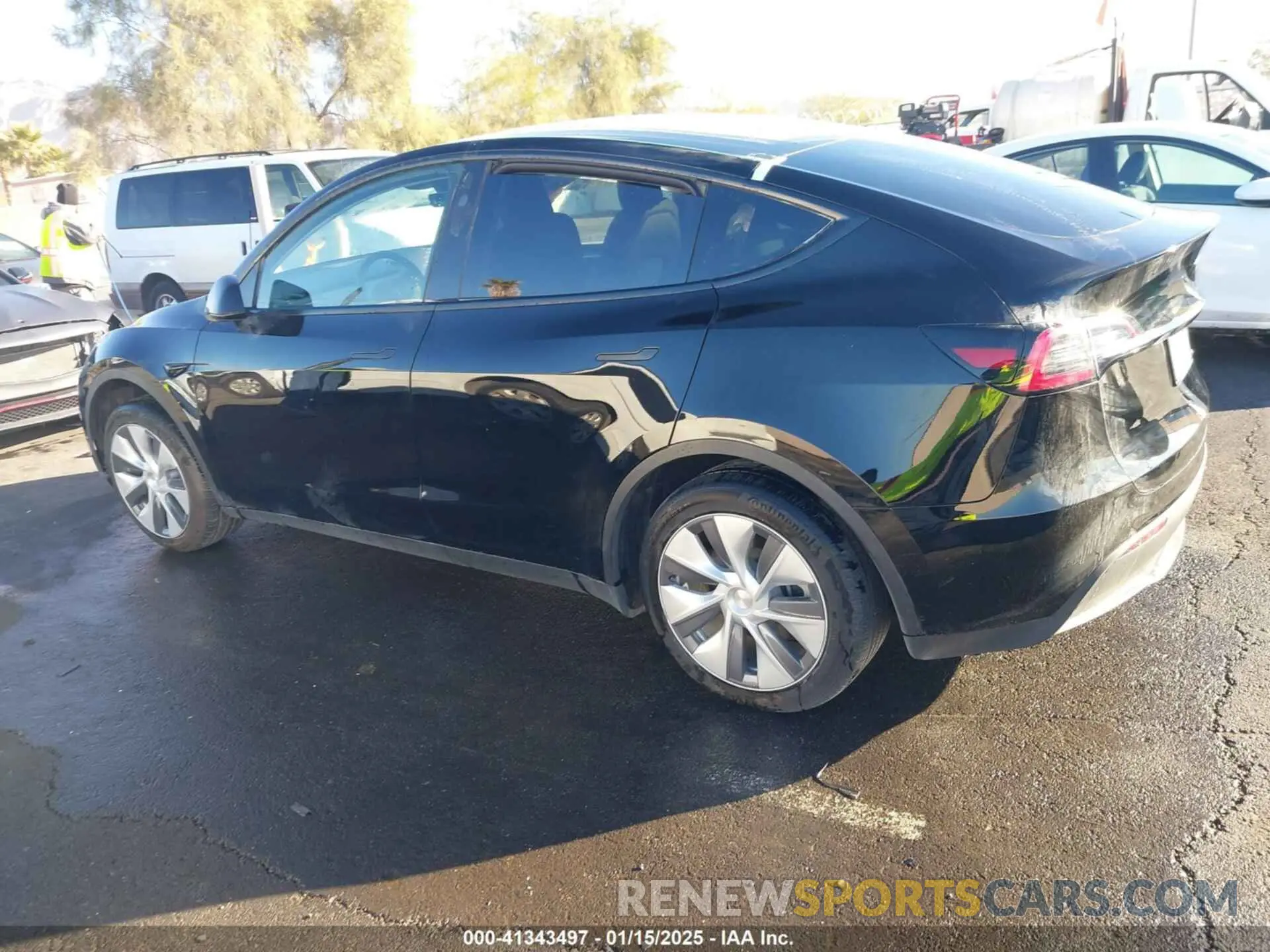 21 Photograph of a damaged car 7SAYGDEE8PA151965 TESLA MODEL Y 2023