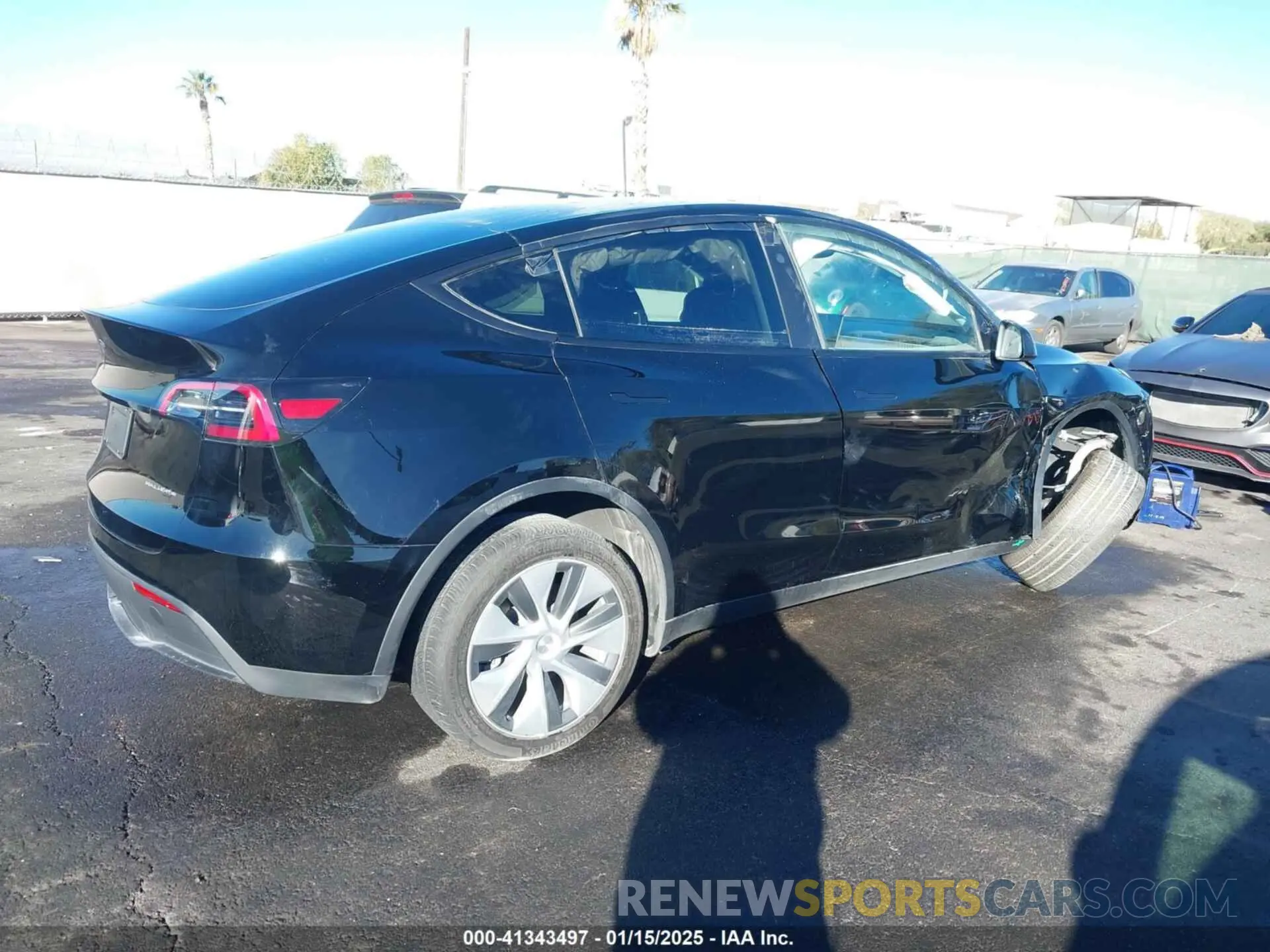 4 Photograph of a damaged car 7SAYGDEE8PA151965 TESLA MODEL Y 2023