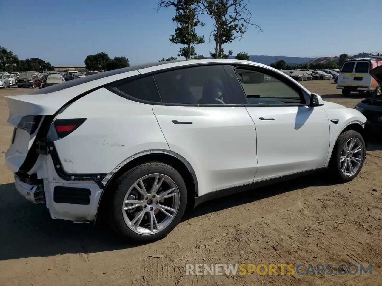 3 Photograph of a damaged car 7SAYGDEE8PA168524 TESLA MODEL Y 2023