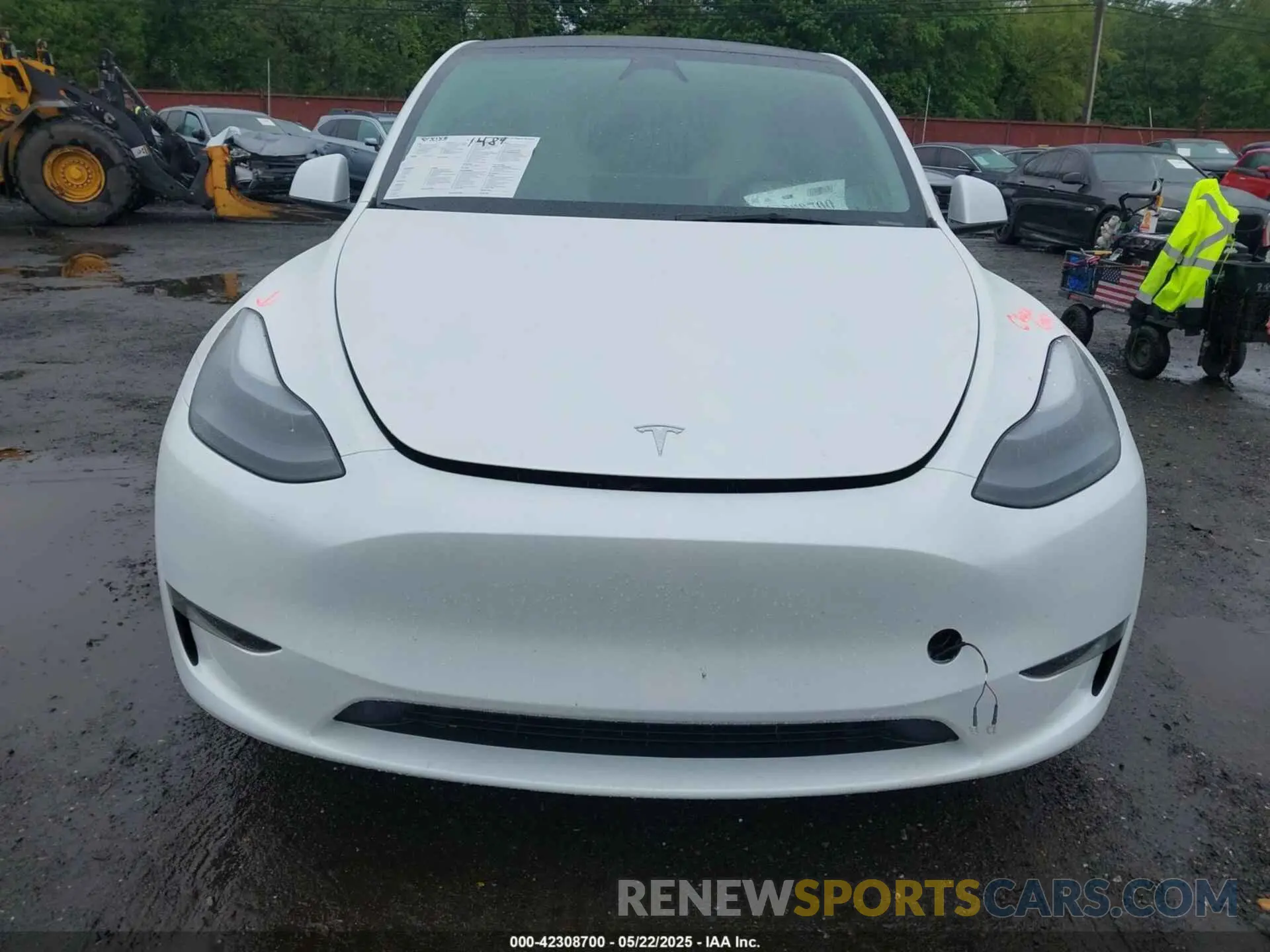 12 Photograph of a damaged car 7SAYGDEE8PA172217 TESLA MODEL Y 2023