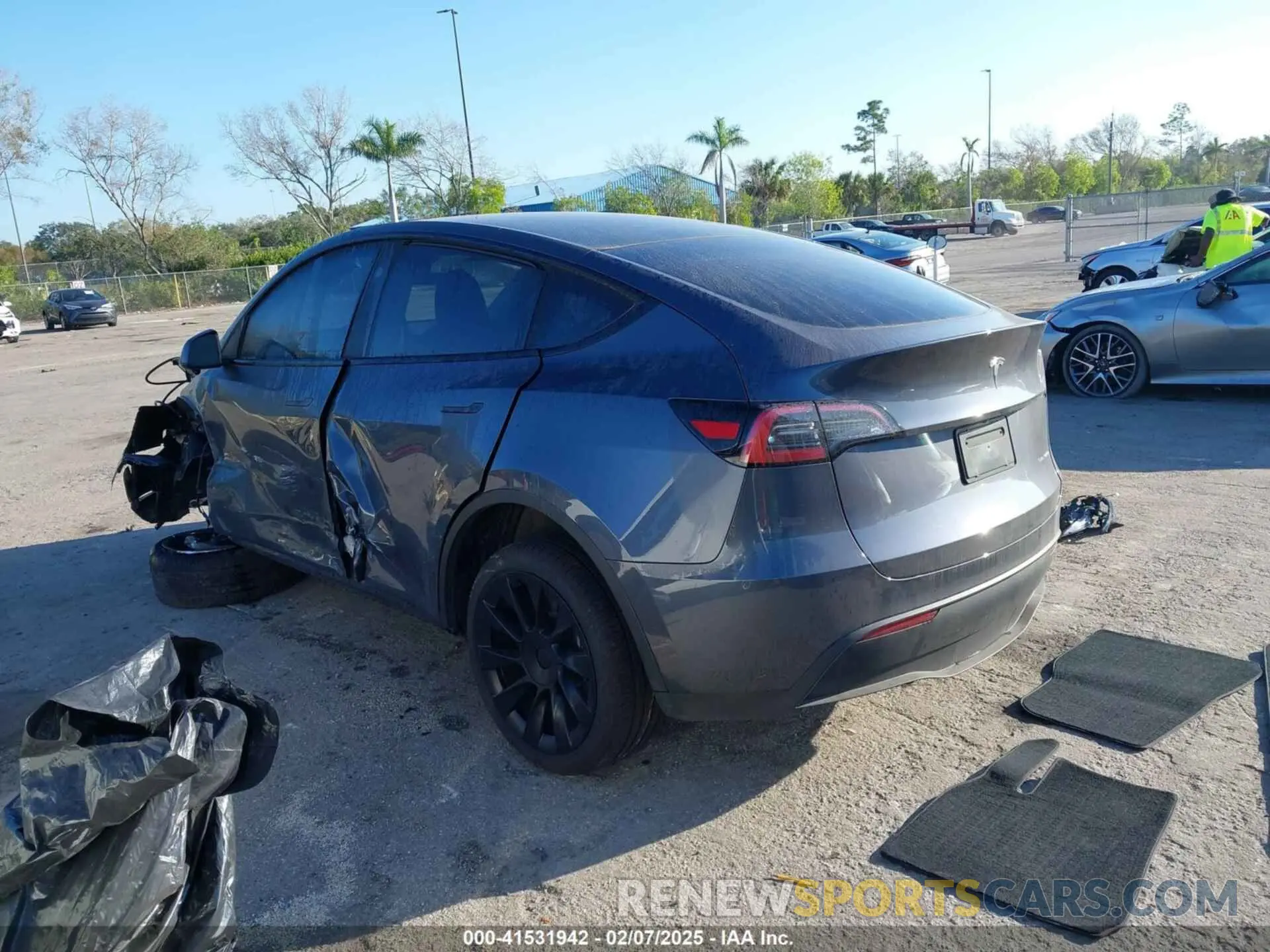 3 Фотография поврежденного автомобиля 7SAYGDEE8PA183198 TESLA MODEL Y 2023