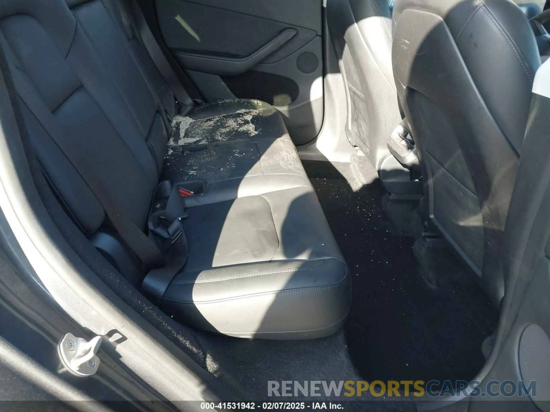 8 Фотография поврежденного автомобиля 7SAYGDEE8PA183198 TESLA MODEL Y 2023