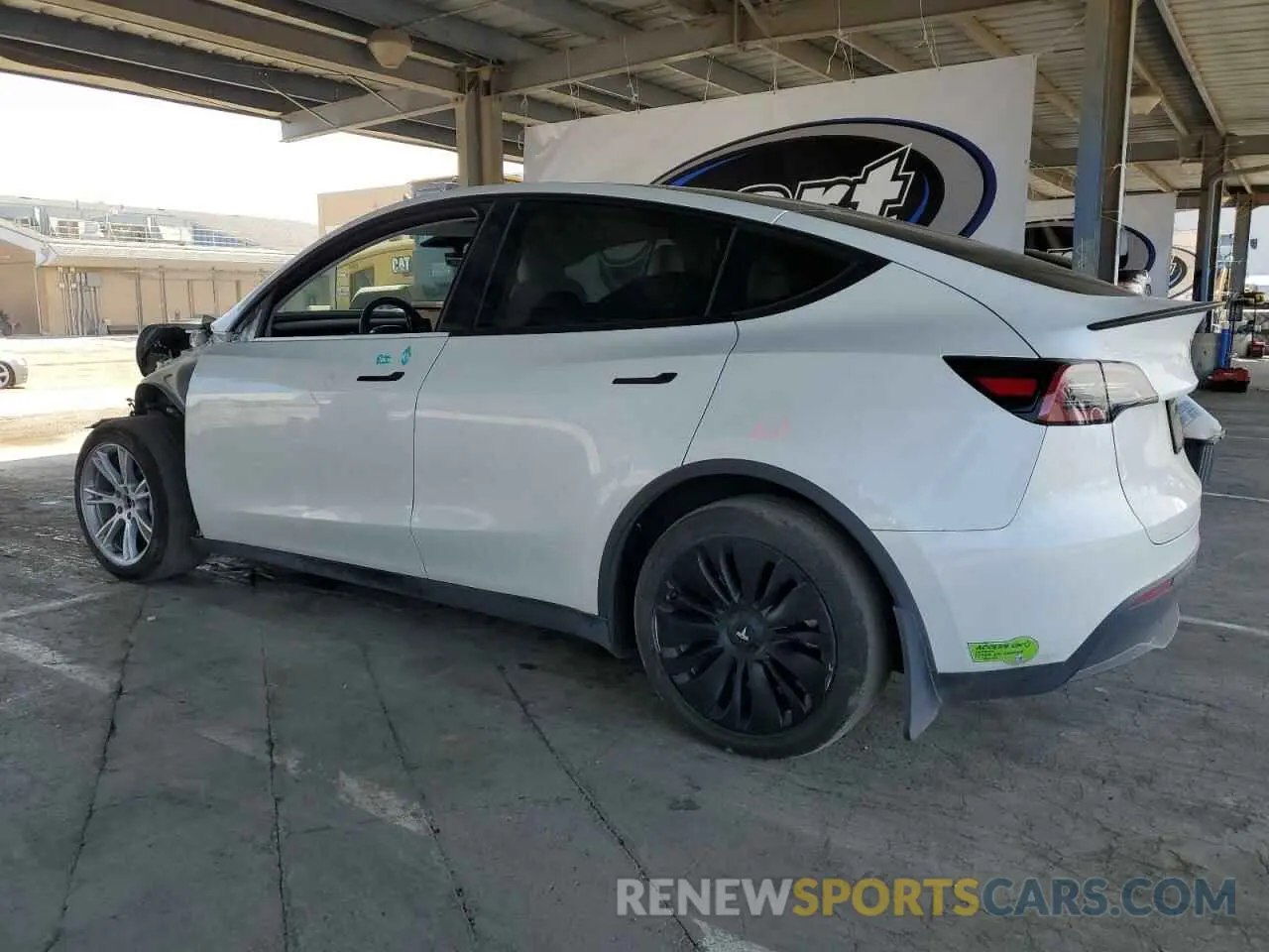 2 Photograph of a damaged car 7SAYGDEE8PF620703 TESLA MODEL Y 2023