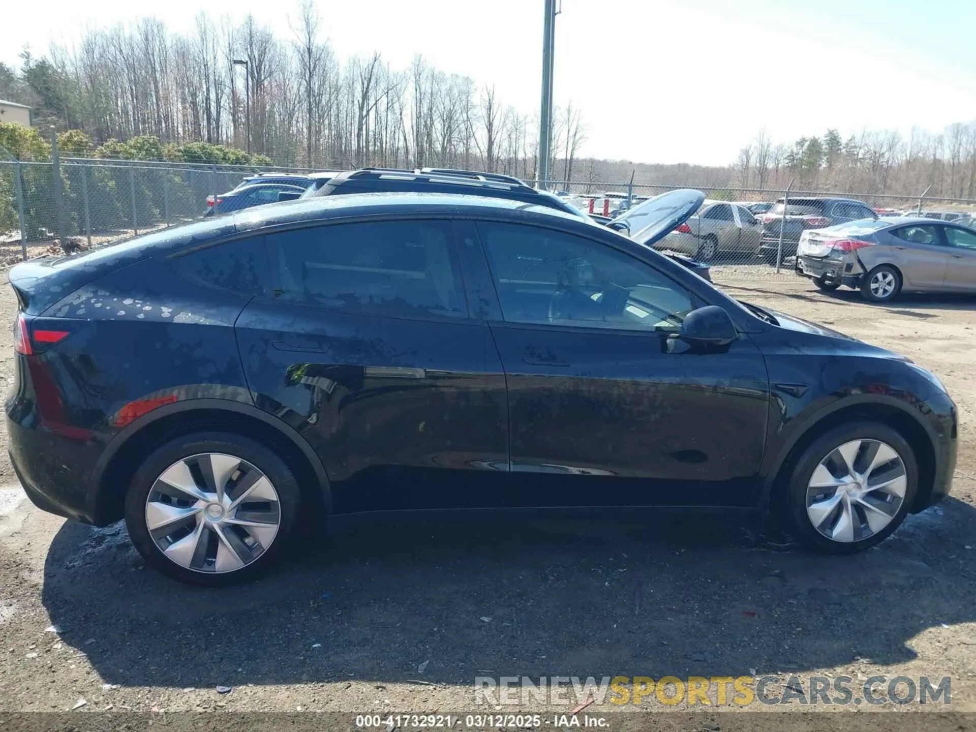 13 Photograph of a damaged car 7SAYGDEE8PF638859 TESLA MODEL Y 2023