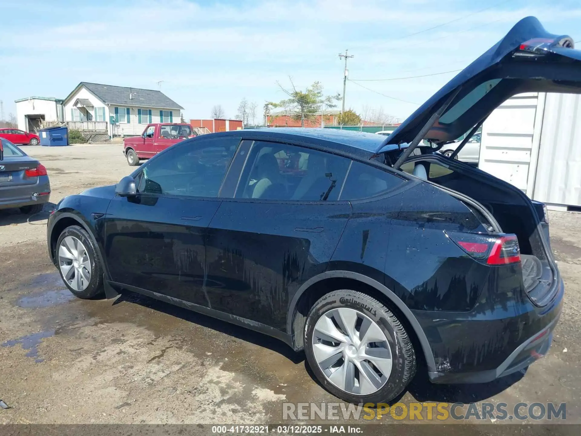 3 Photograph of a damaged car 7SAYGDEE8PF638859 TESLA MODEL Y 2023