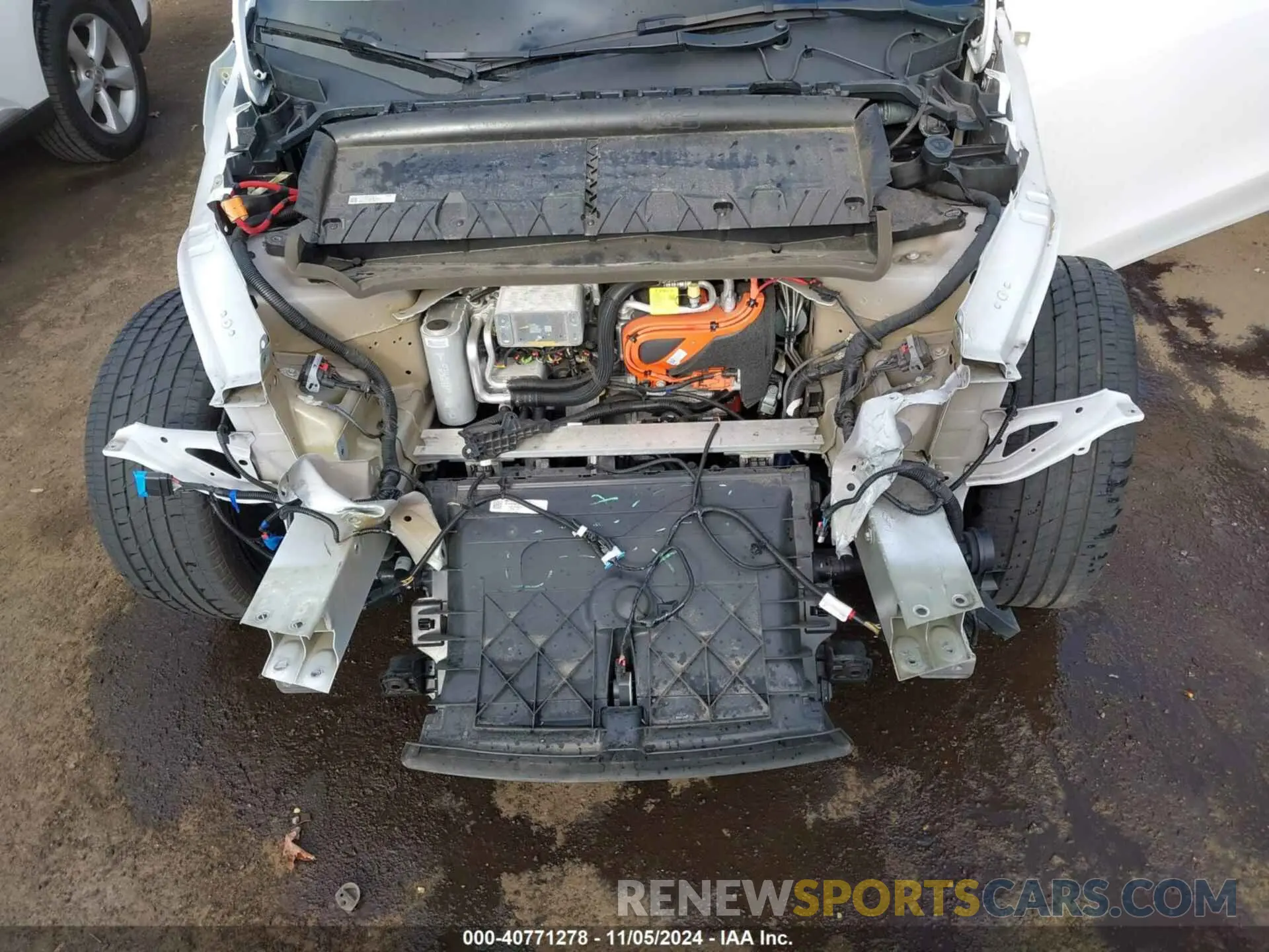 10 Photograph of a damaged car 7SAYGDEE8PF692744 TESLA MODEL Y 2023