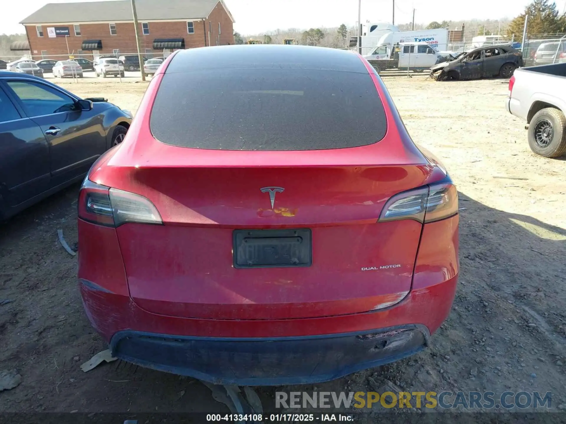 15 Photograph of a damaged car 7SAYGDEE8PF709459 TESLA MODEL Y 2023