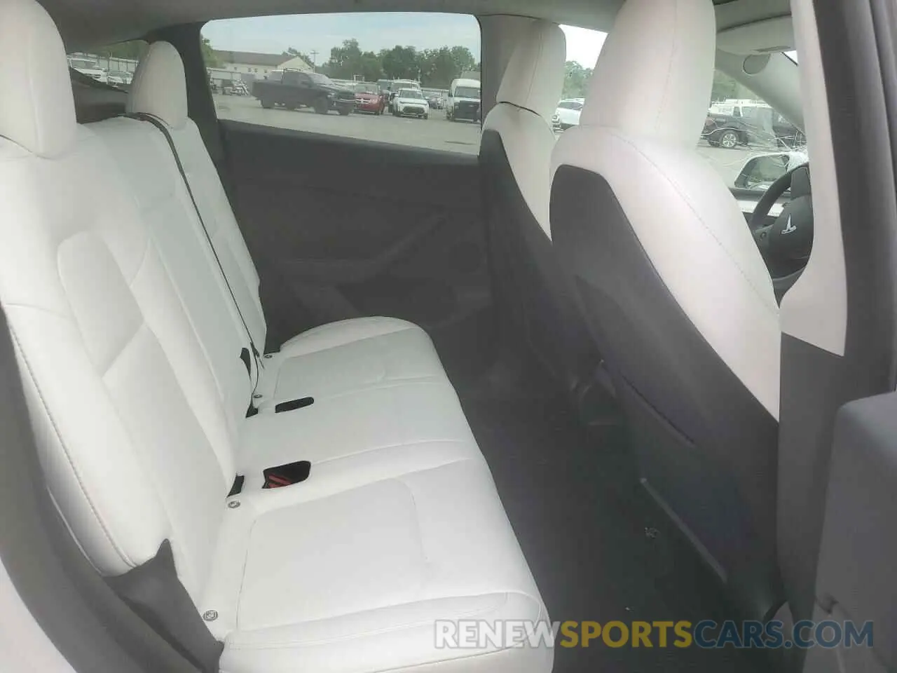 10 Photograph of a damaged car 7SAYGDEE8PF747645 TESLA MODEL Y 2023