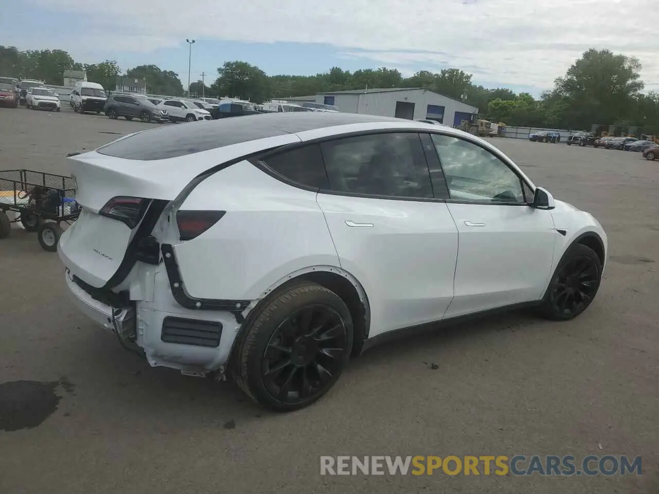 3 Photograph of a damaged car 7SAYGDEE8PF747645 TESLA MODEL Y 2023
