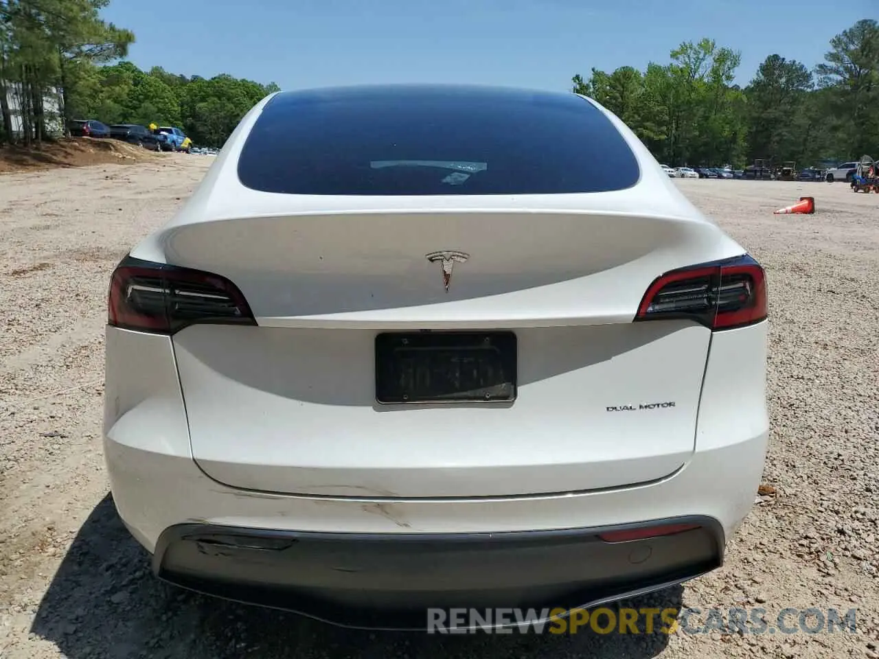 6 Photograph of a damaged car 7SAYGDEE8PF748262 TESLA MODEL Y 2023