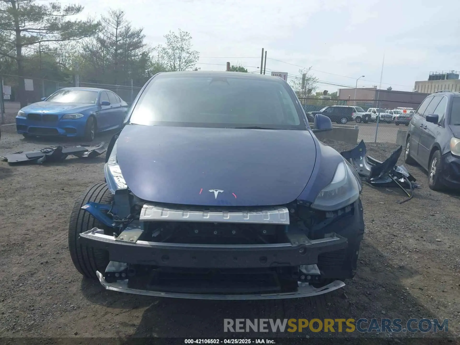 11 Photograph of a damaged car 7SAYGDEE8PF768589 TESLA MODEL Y 2023
