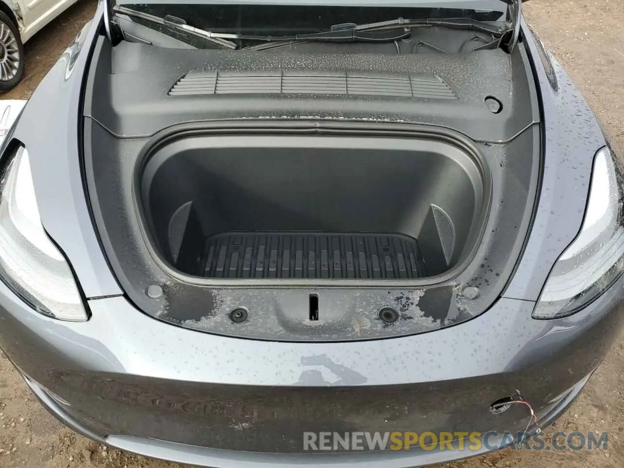 11 Photograph of a damaged car 7SAYGDEE8PF773128 TESLA MODEL Y 2023