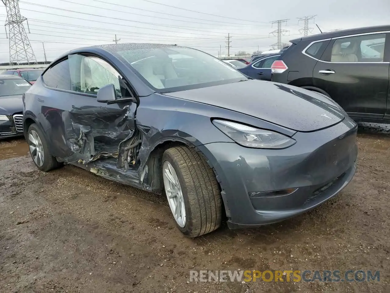 4 Photograph of a damaged car 7SAYGDEE8PF773128 TESLA MODEL Y 2023
