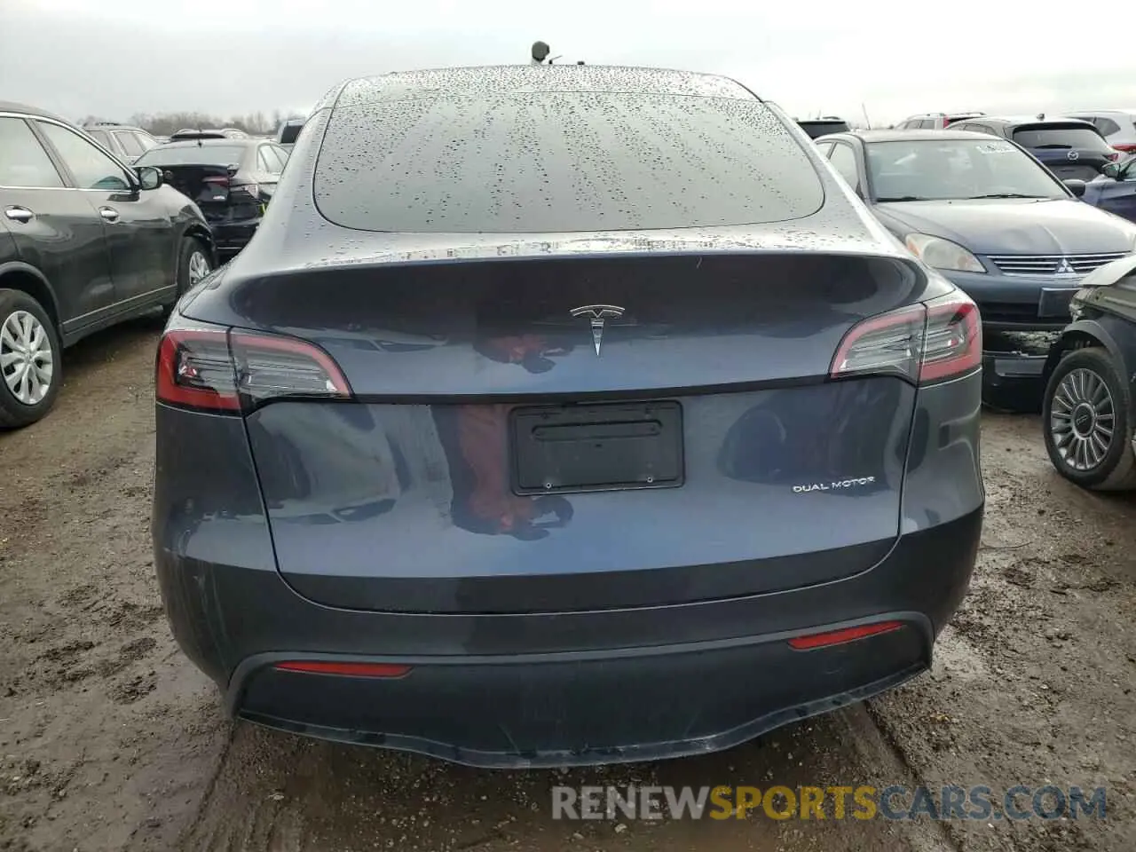 6 Photograph of a damaged car 7SAYGDEE8PF773128 TESLA MODEL Y 2023